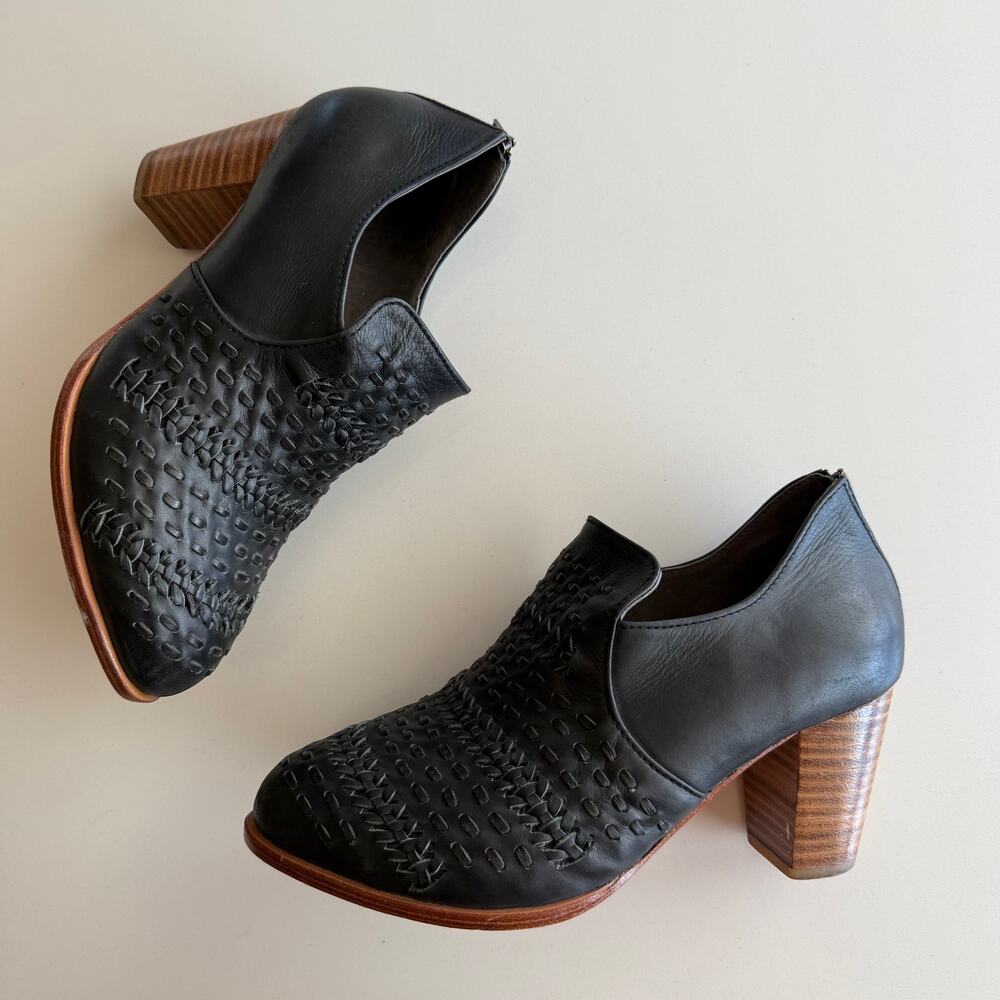 ELF Woven Leather Back Zip Stacked Wooden‎ Heel Black Ankle Booties Shoes 8.5